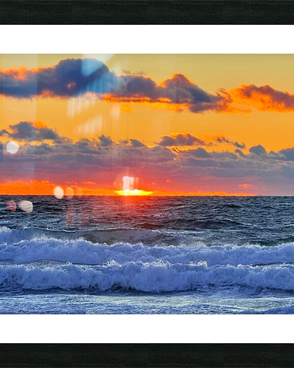 2511168 :: Framed Print