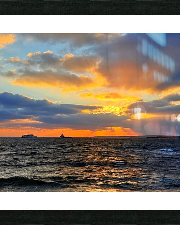 2546276 :: Framed Print