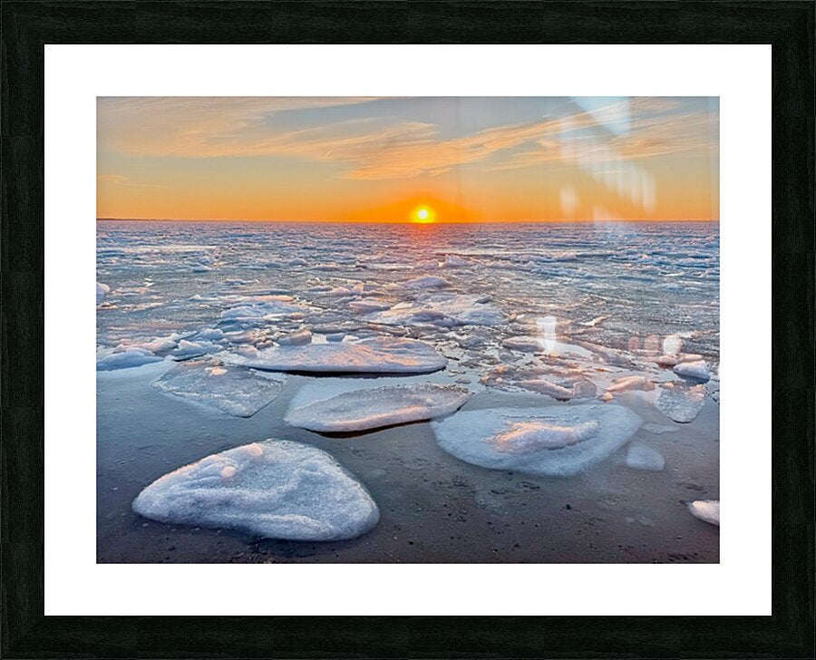 2560623 :: Framed Print