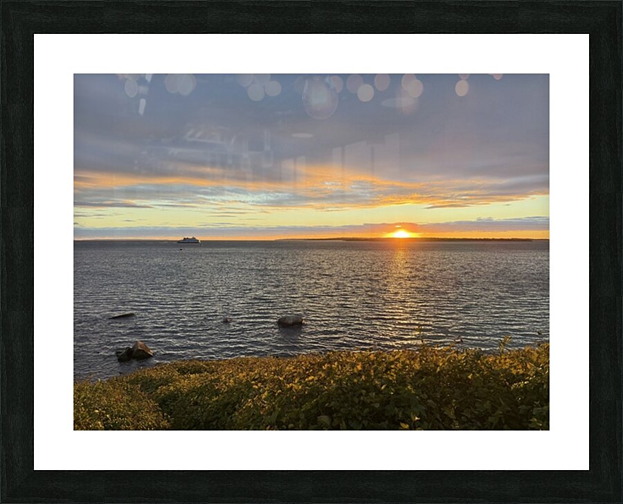 2475308 :: Framed Print